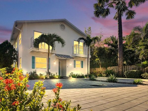 218 NE 10th Street, Delray Beach, FL 33444