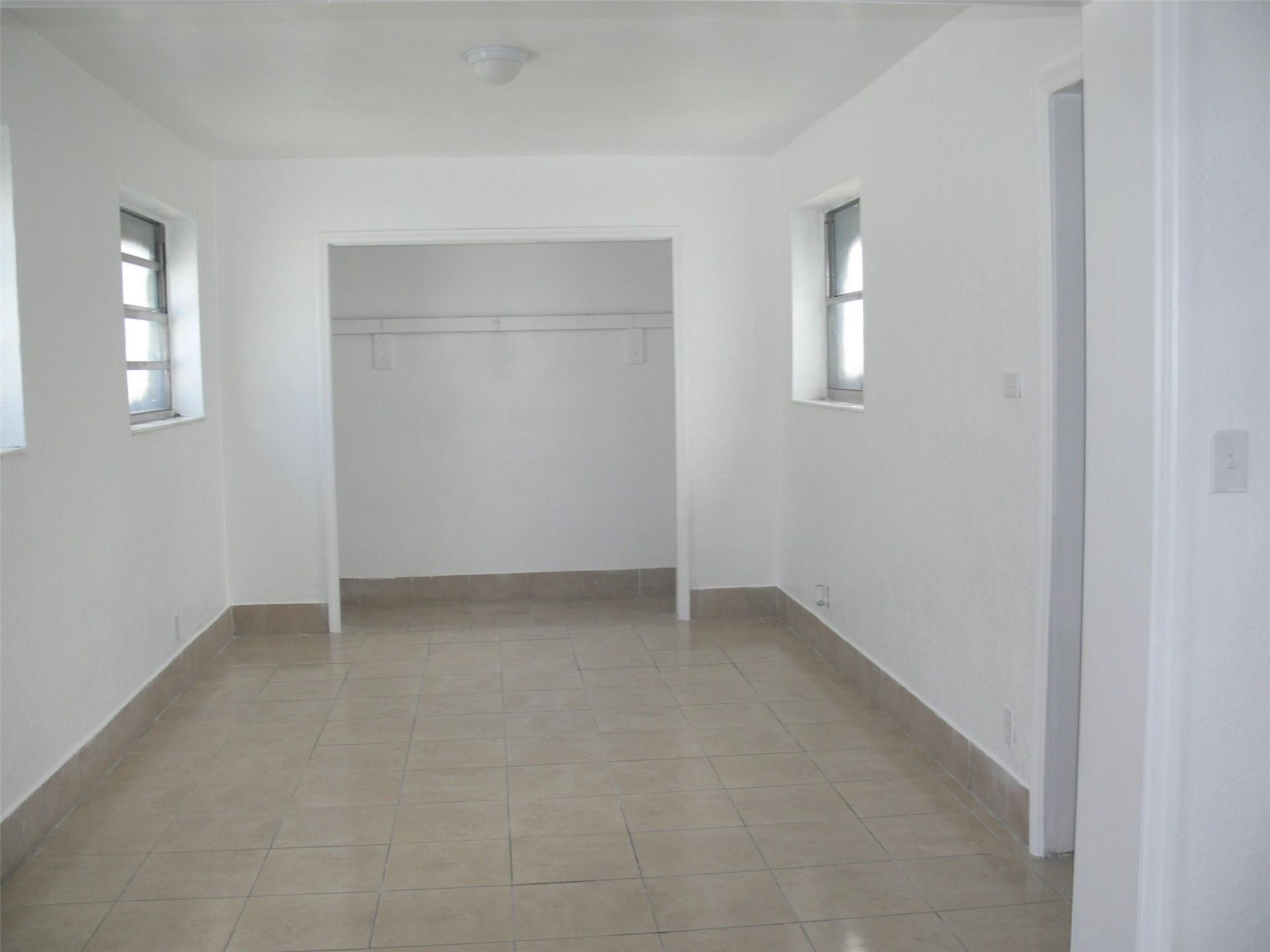 870 NW 84th Street, Miami, FL 33150 Photo