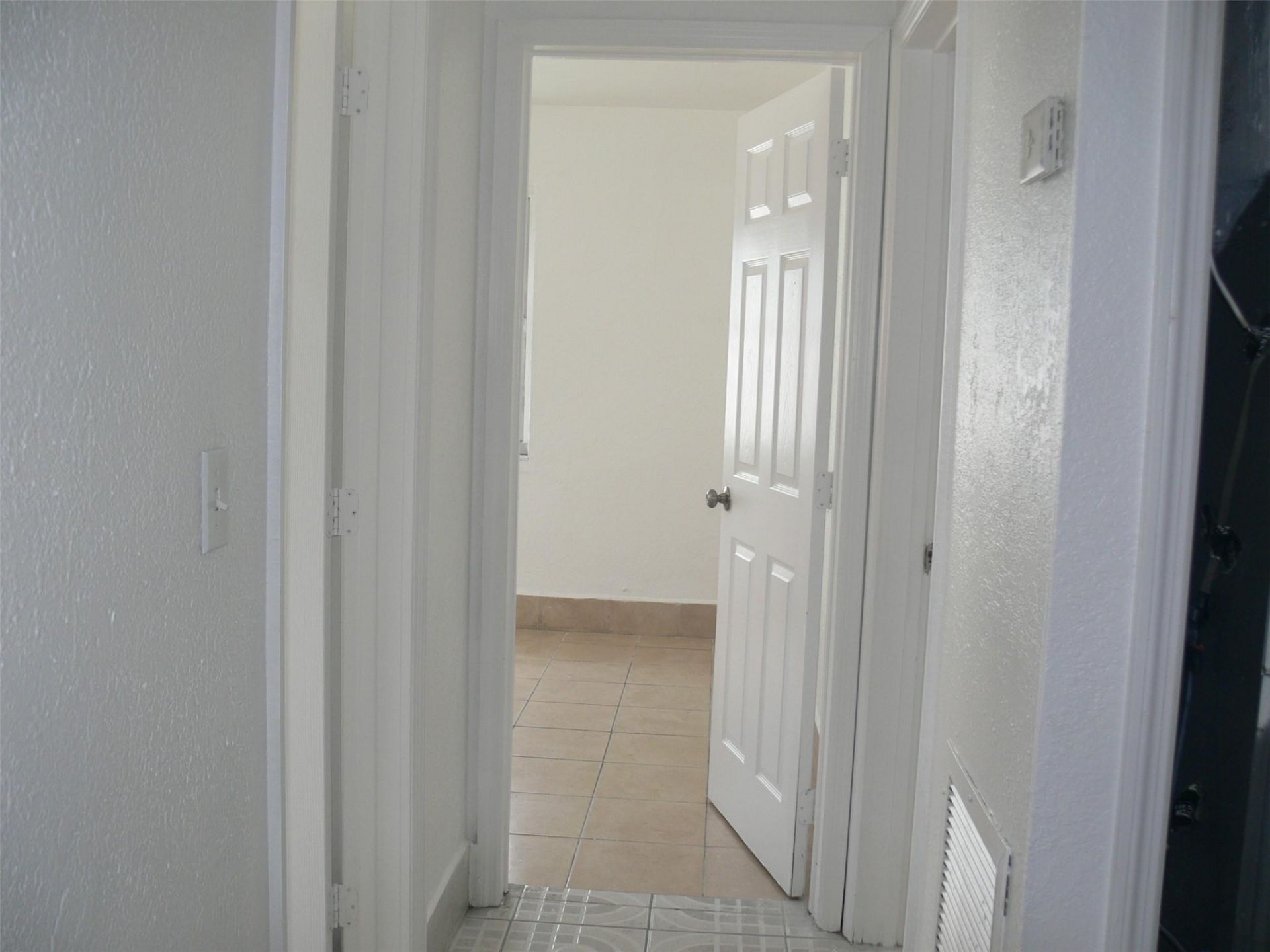 870 NW 84th Street, Miami, FL 33150 Photo