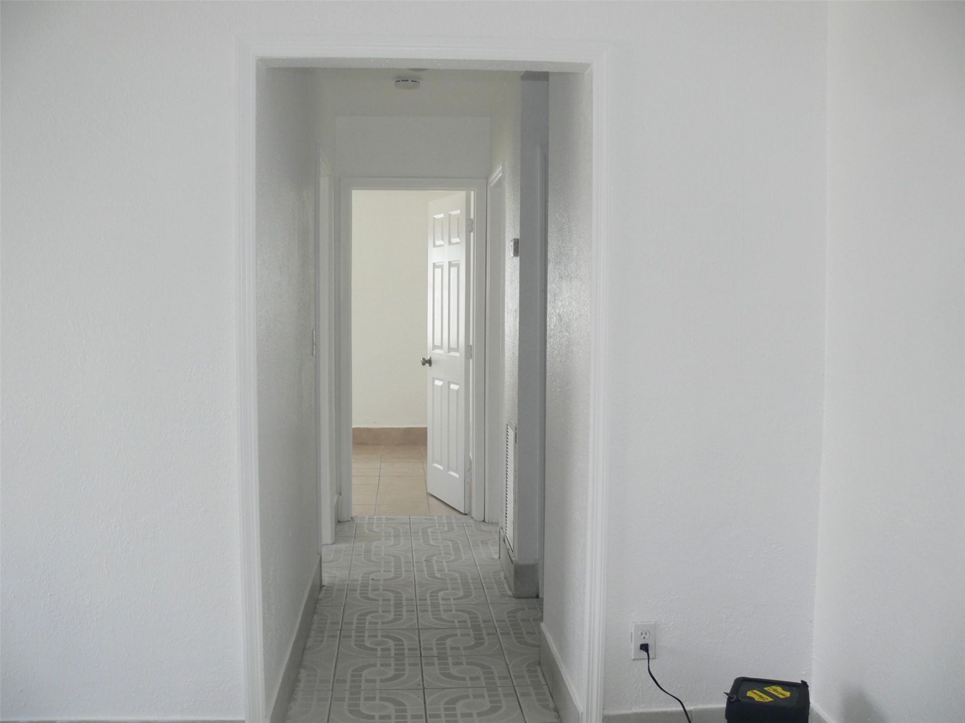 870 NW 84th Street, Miami, FL 33150 Photo