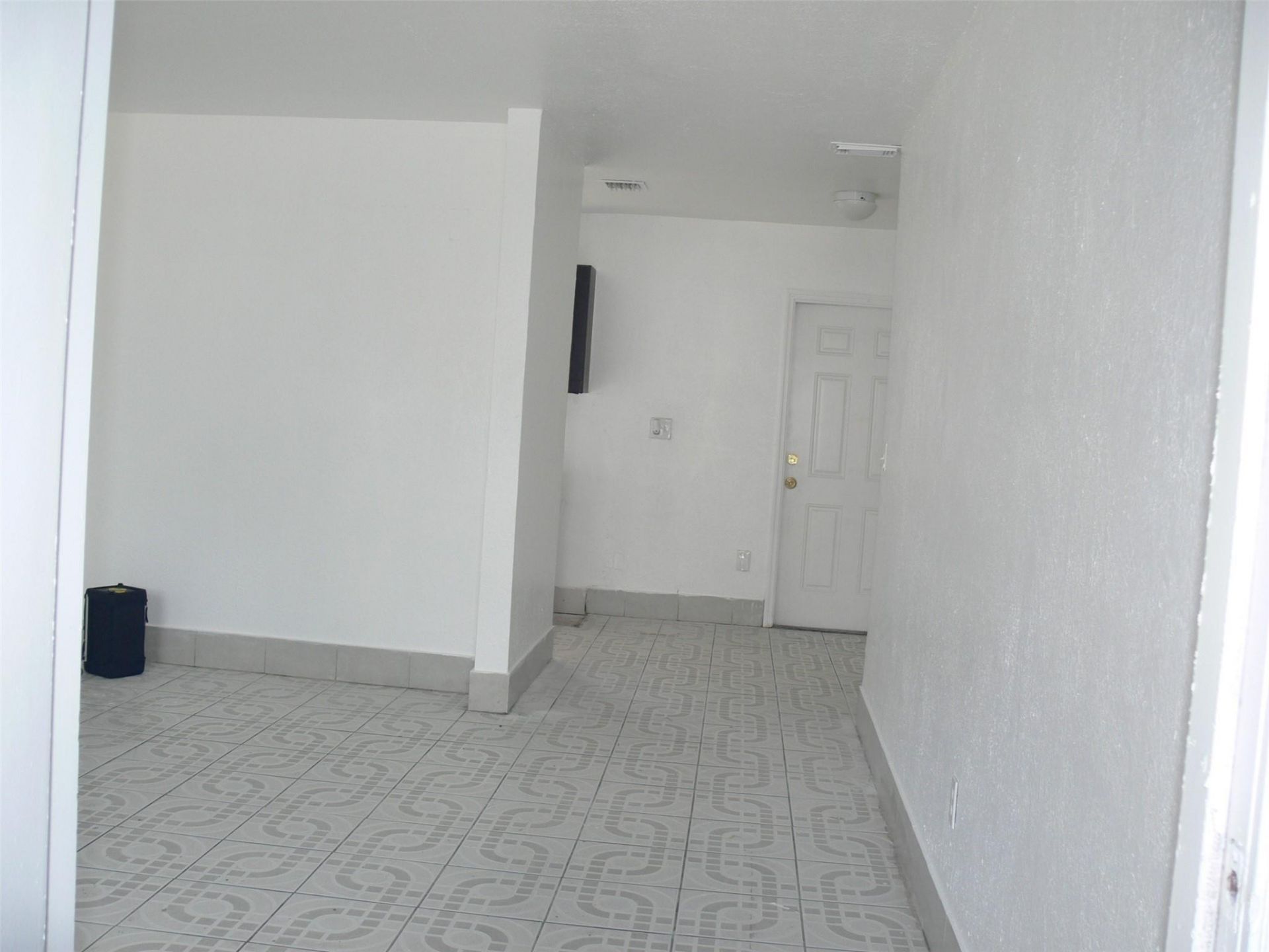 870 NW 84th Street, Miami, FL 33150 Photo