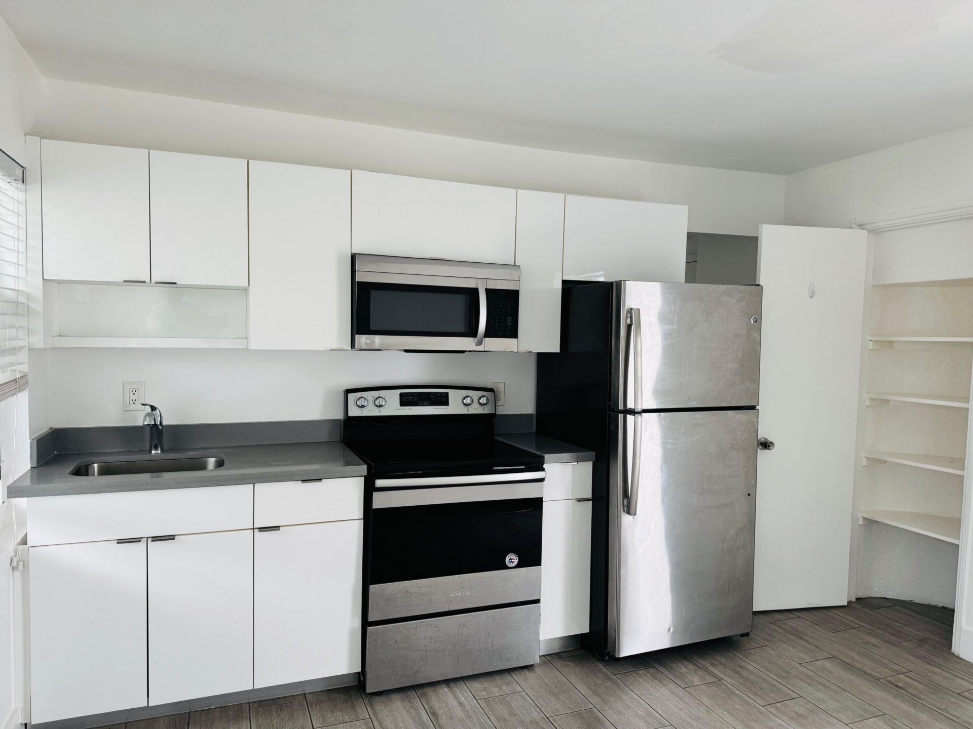 7910 Abbott Avenue, Unit 6, Miami Beach, FL 33141 Photo