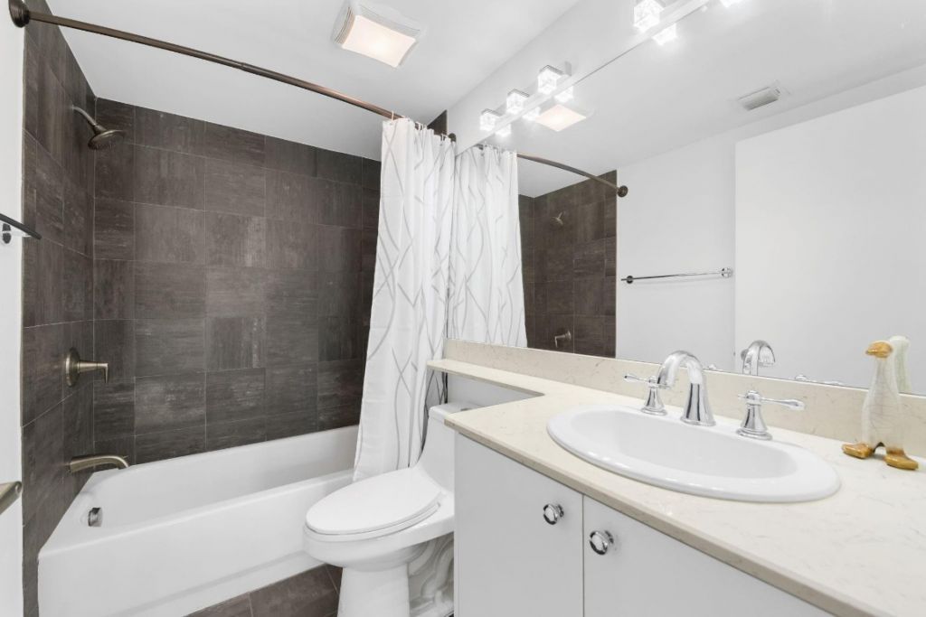 910 NE 16th Terrace, Unit 2, Fort Lauderdale, FL 33304 Photo