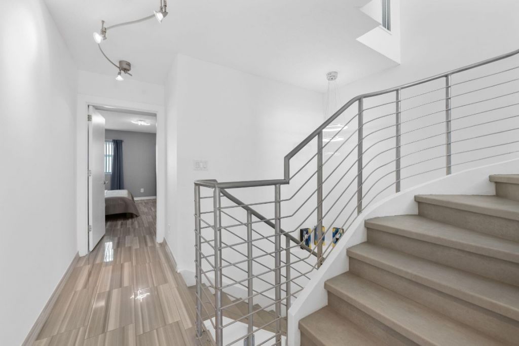 910 NE 16th Terrace, Unit 2, Fort Lauderdale, FL 33304 Photo