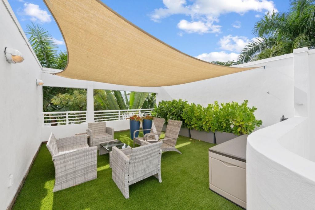 910 NE 16th Terrace, Unit 2, Fort Lauderdale, FL 33304 Photo