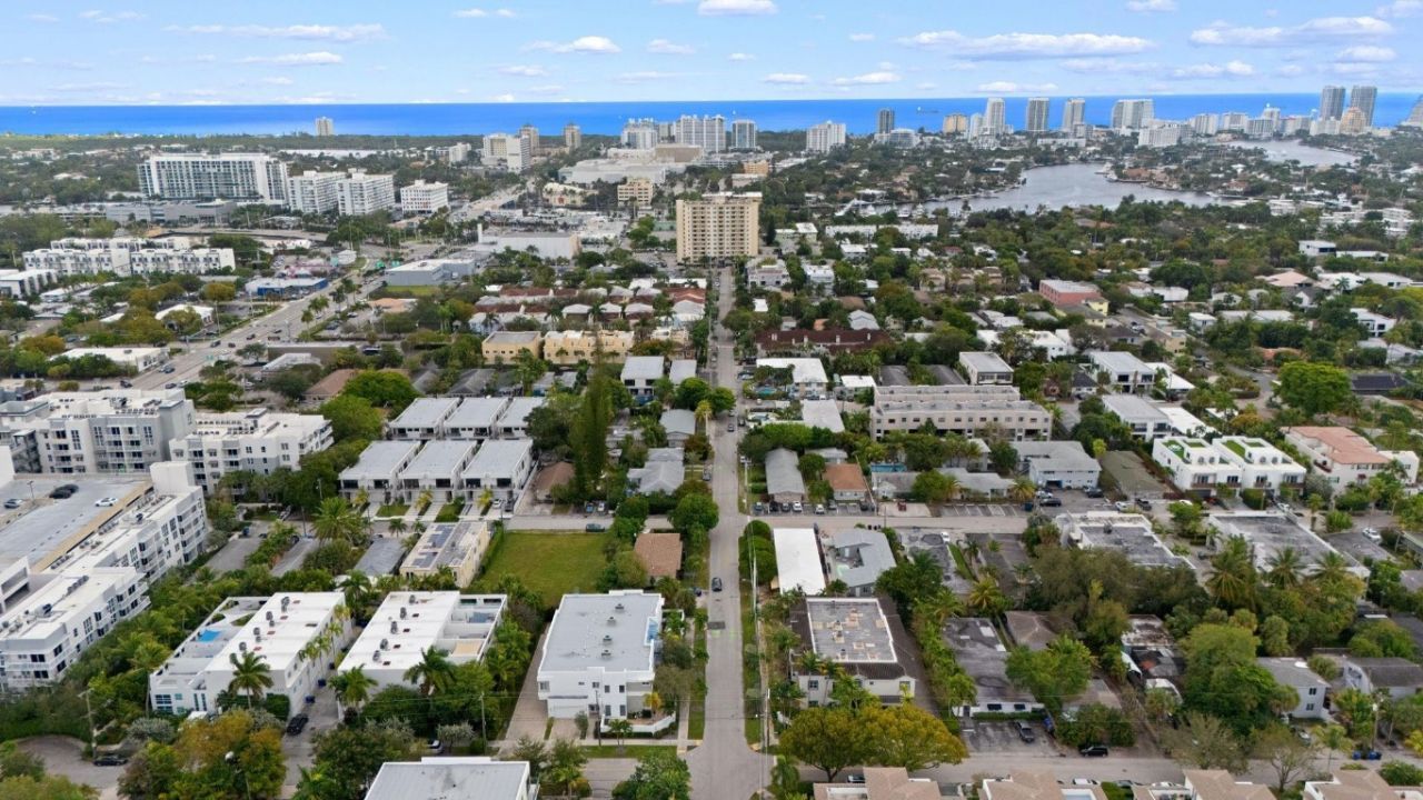 910 NE 16th Terrace, Unit 2, Fort Lauderdale, FL 33304 Photo