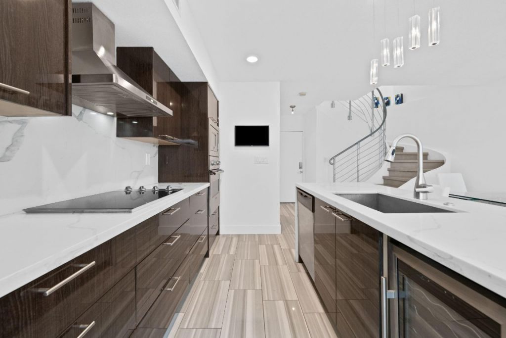 910 NE 16th Terrace, Unit 2, Fort Lauderdale, FL 33304 Photo