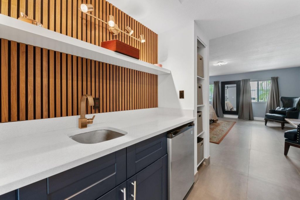 910 NE 16th Terrace, Unit 2, Fort Lauderdale, FL 33304 Photo