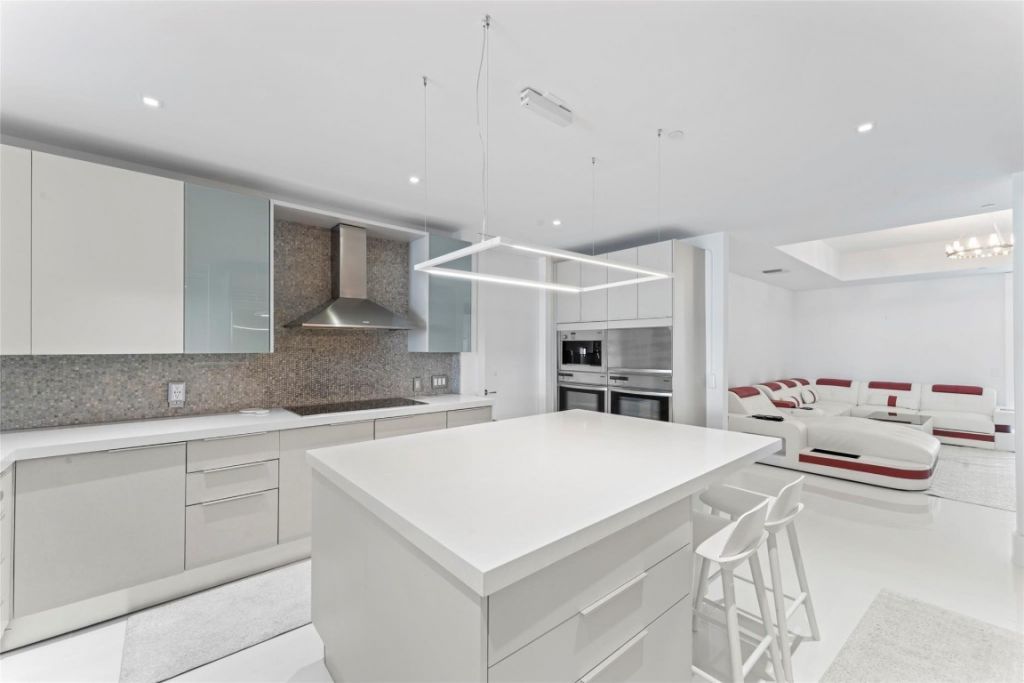 5959 Collins Avenue, Unit 1203, Miami Beach, FL 33140 Photo