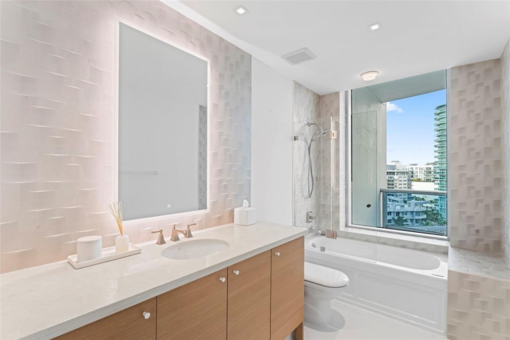 5959 Collins Avenue, Unit 1203, Miami Beach, FL 33140 Photo