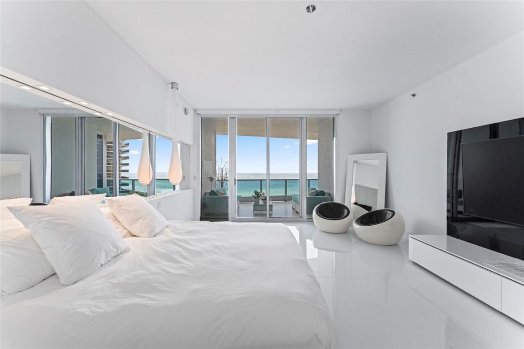 5959 Collins Avenue, Unit 1203, Miami Beach, FL 33140 Photo