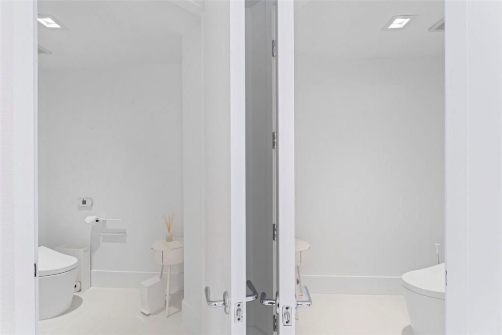 5959 Collins Avenue, Unit 1203, Miami Beach, FL 33140 Photo