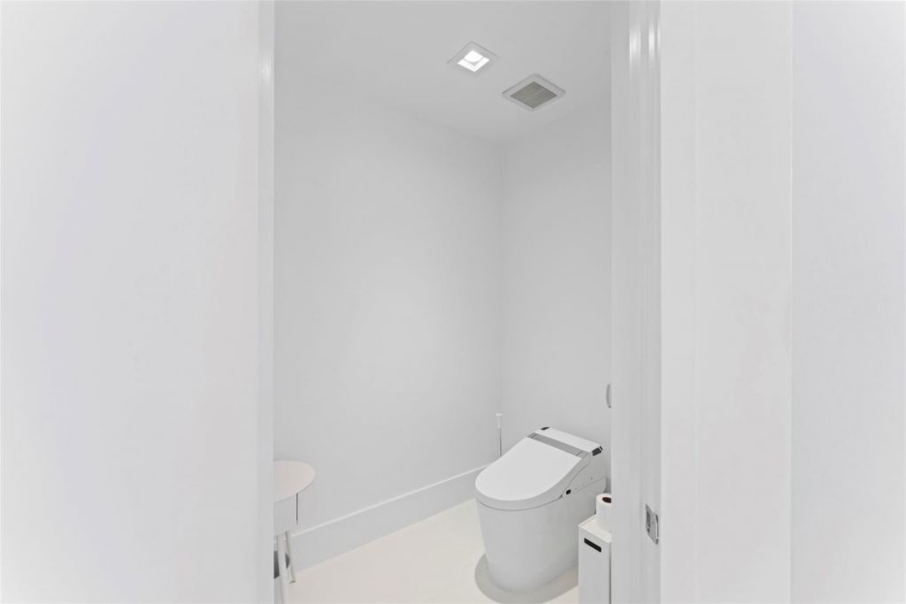 5959 Collins Avenue, Unit 1203, Miami Beach, FL 33140 Photo