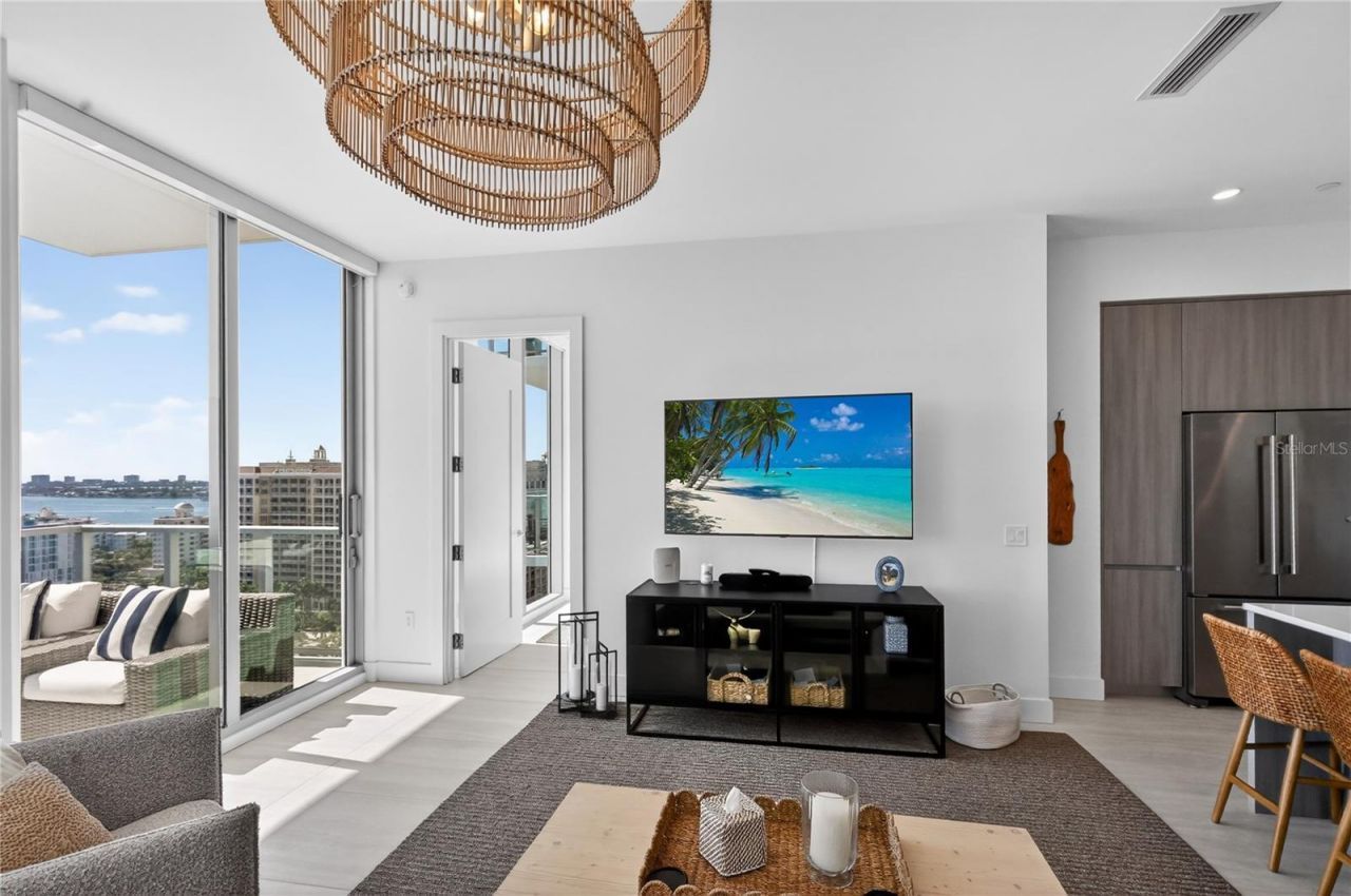 301 Quay Commons, Unit 1807, Sarasota, FL 34236 Photo