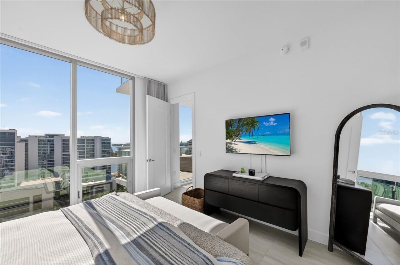 301 Quay Commons, Unit 1807, Sarasota, FL 34236 Photo