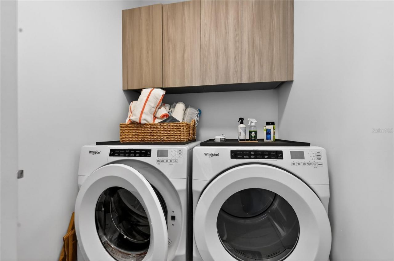 301 Quay Commons, Unit 1807, Sarasota, FL 34236 Photo