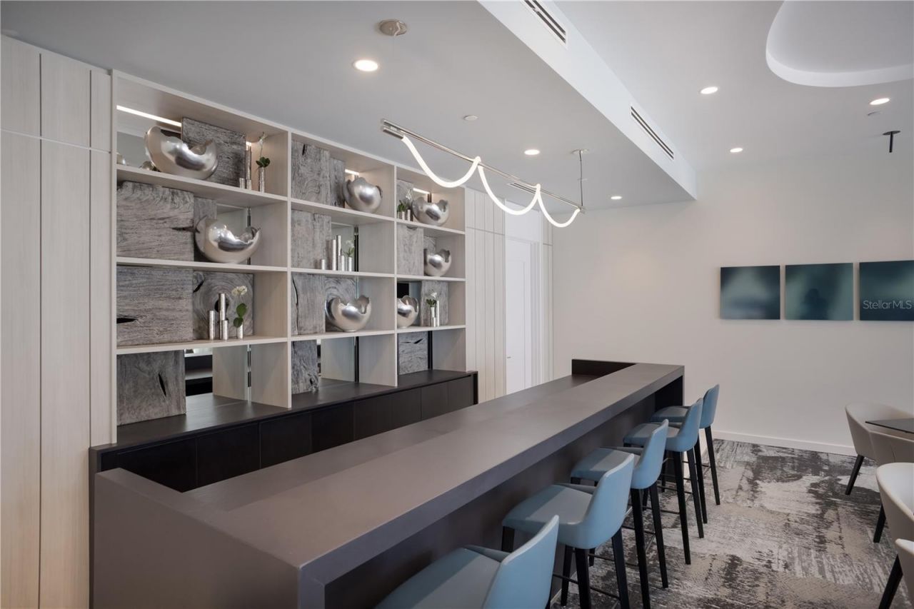 301 Quay Commons, Unit 1807, Sarasota, FL 34236 Photo