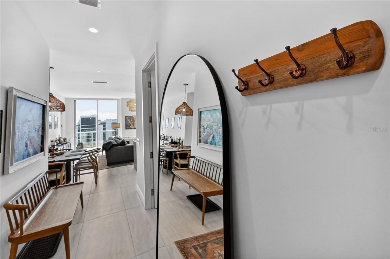 301 Quay Commons, Unit 1807, Sarasota, FL 34236 Photo