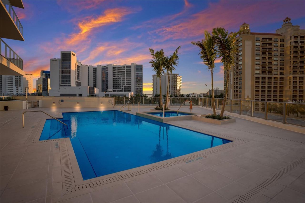 301 Quay Commons, Unit 1807, Sarasota, FL 34236 Photo