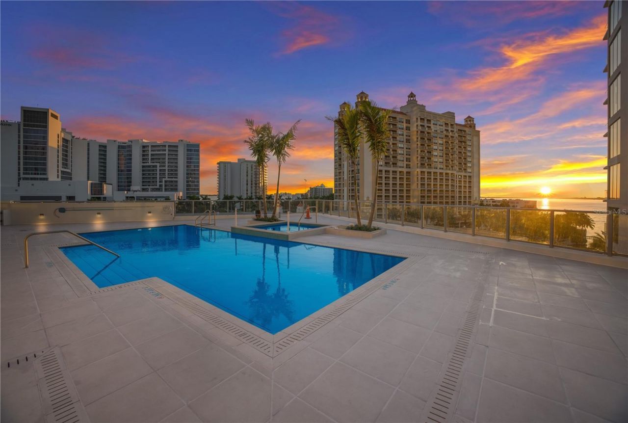 301 Quay Commons, Unit 1807, Sarasota, FL 34236 Photo