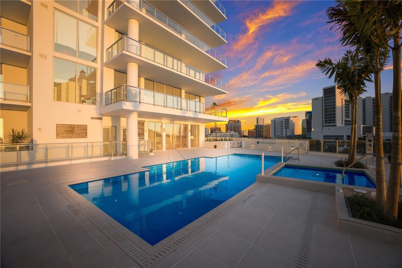 301 Quay Commons, Unit 1807, Sarasota, FL 34236 Photo