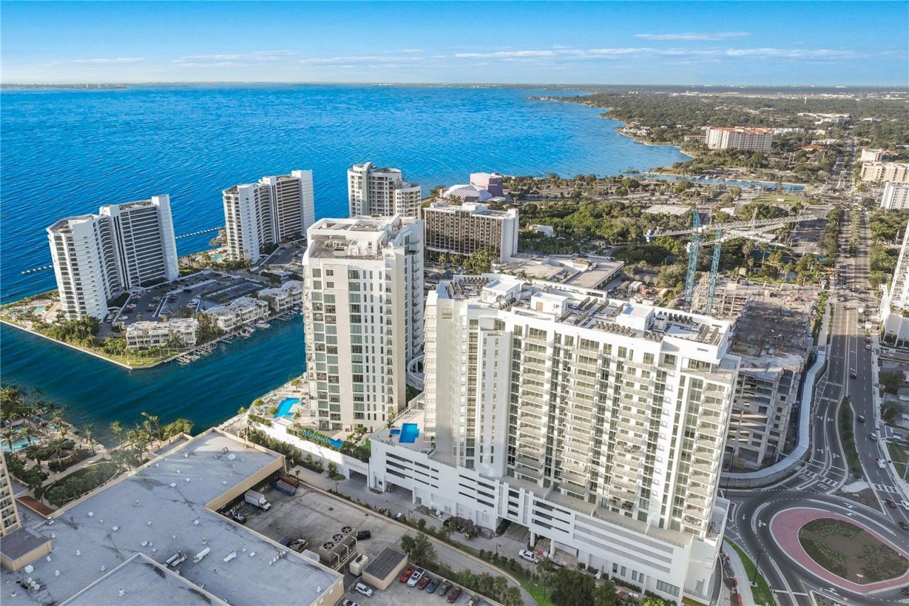 301 Quay Commons, Unit 1807, Sarasota, FL 34236 Photo
