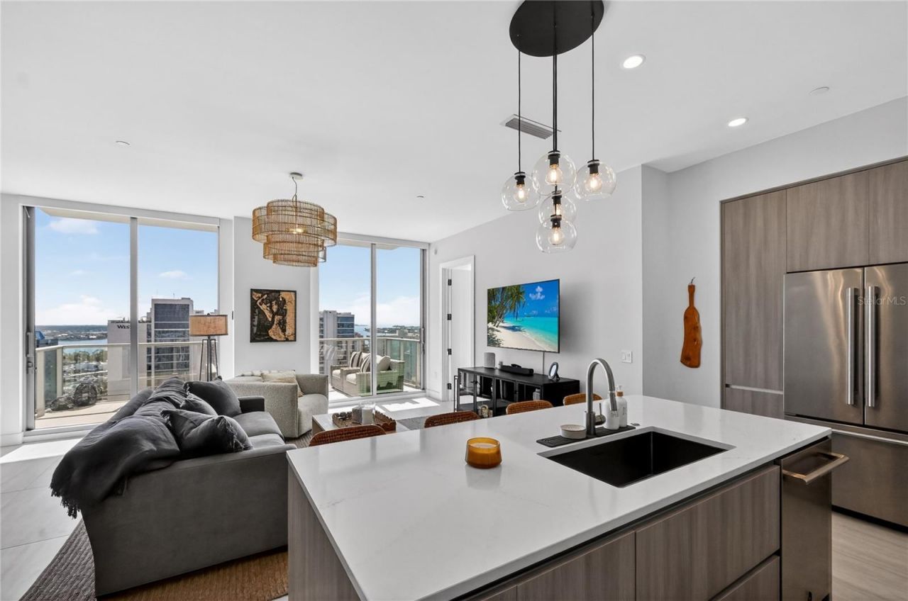 301 Quay Commons, Unit 1807, Sarasota, FL 34236 Photo