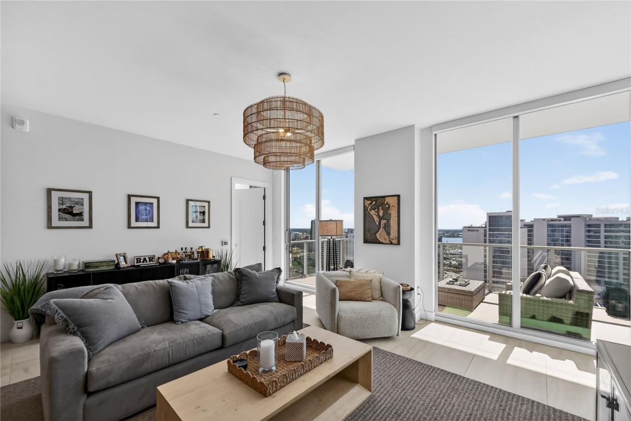 301 Quay Commons, Unit 1807, Sarasota, FL 34236 Photo