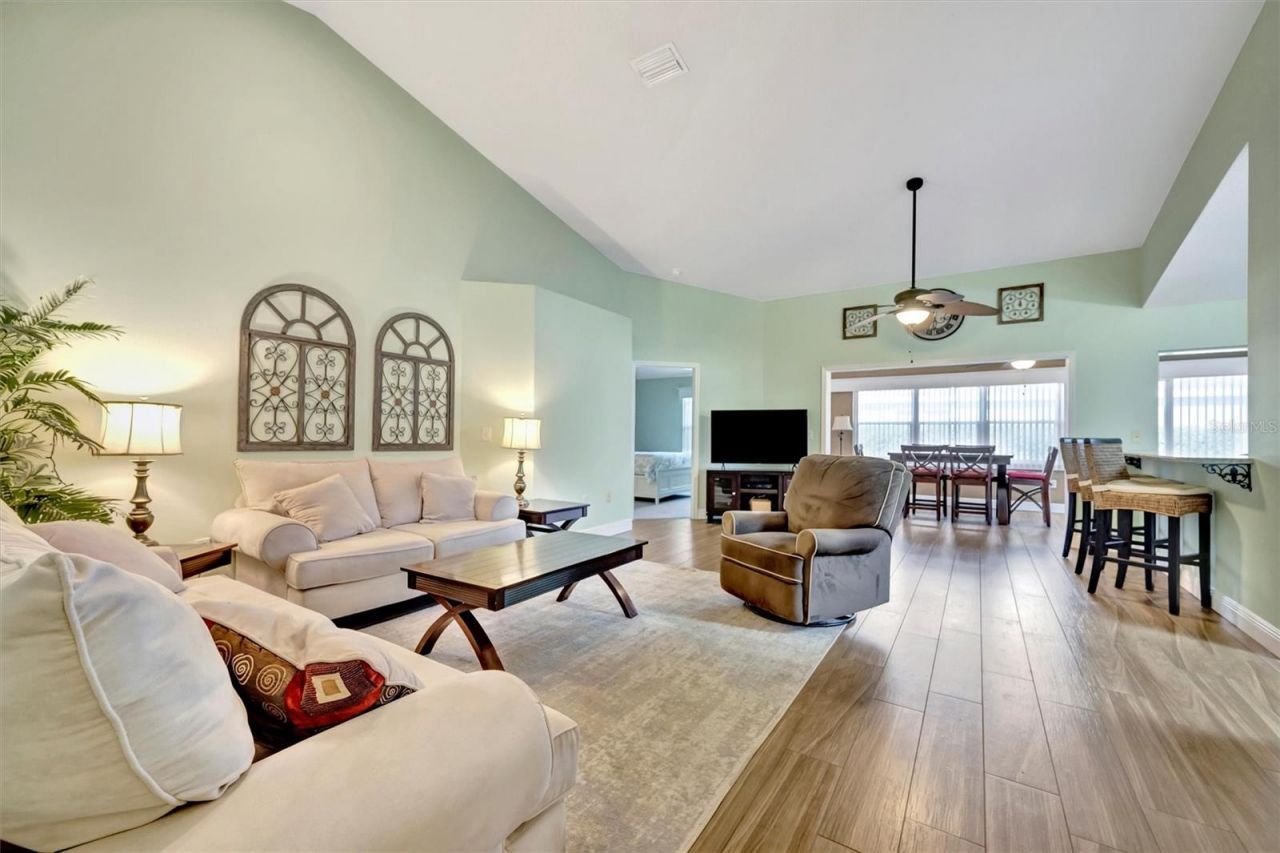 1612 Fairway Oaks Drive, Palmetto, FL 34221 Photo