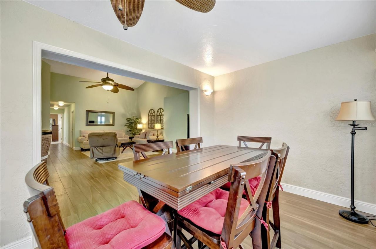 1612 Fairway Oaks Drive, Palmetto, FL 34221 Photo