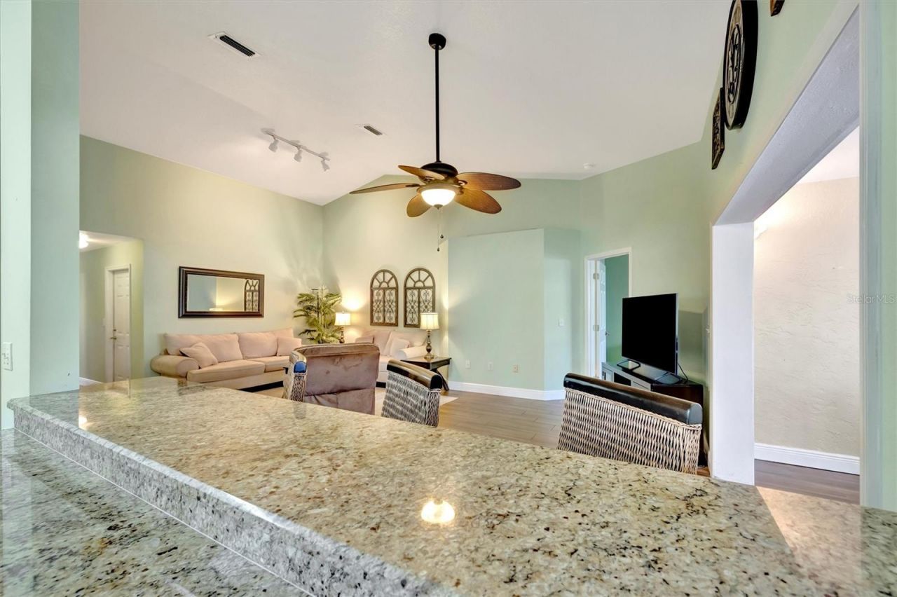 1612 Fairway Oaks Drive, Palmetto, FL 34221 Photo