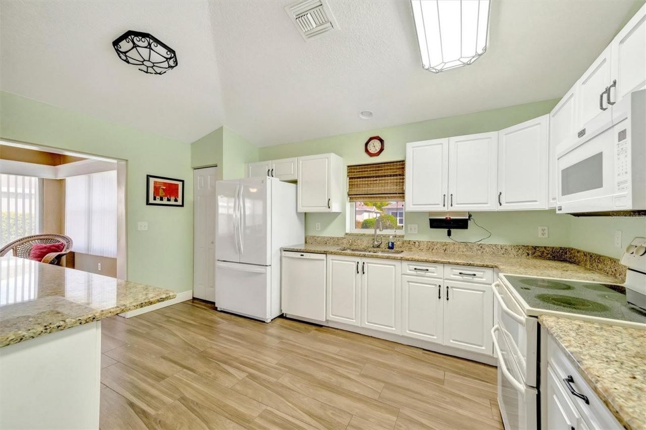 1612 Fairway Oaks Drive, Palmetto, FL 34221 Photo