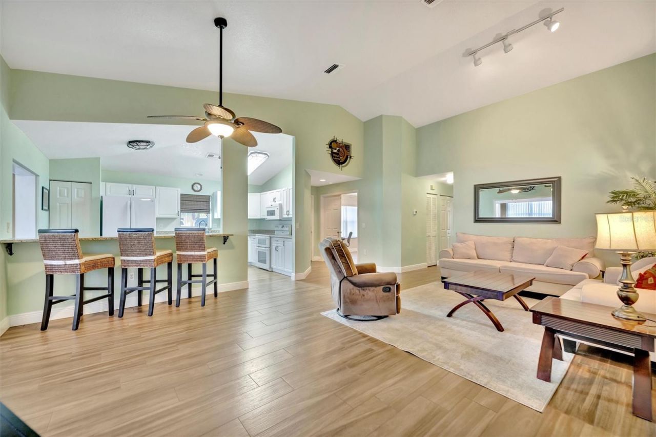 1612 Fairway Oaks Drive, Palmetto, FL 34221 Photo