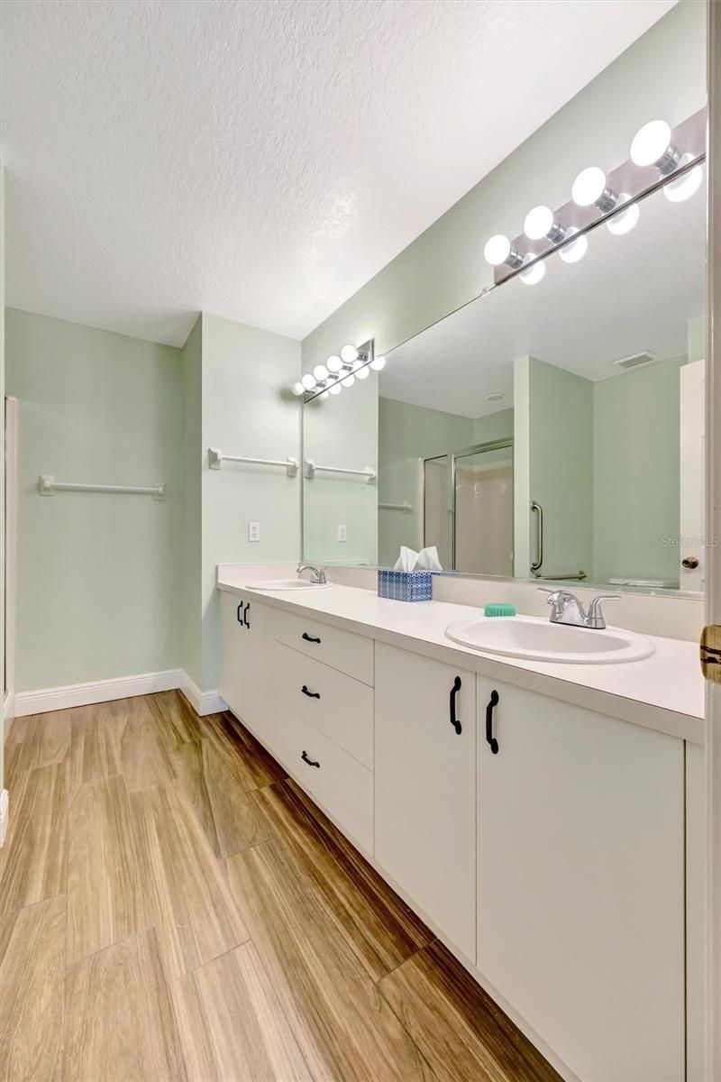 1612 Fairway Oaks Drive, Palmetto, FL 34221 Photo