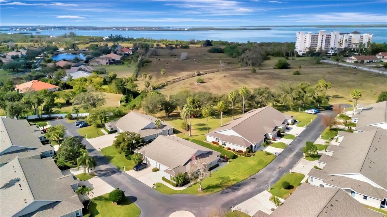 1612 Fairway Oaks Drive, Palmetto, FL 34221 Photo