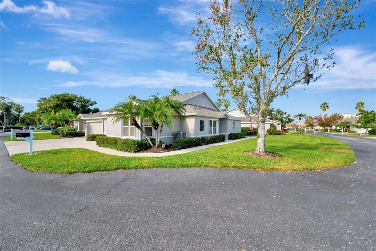 1612 Fairway Oaks Drive, Palmetto, FL 34221 Photo