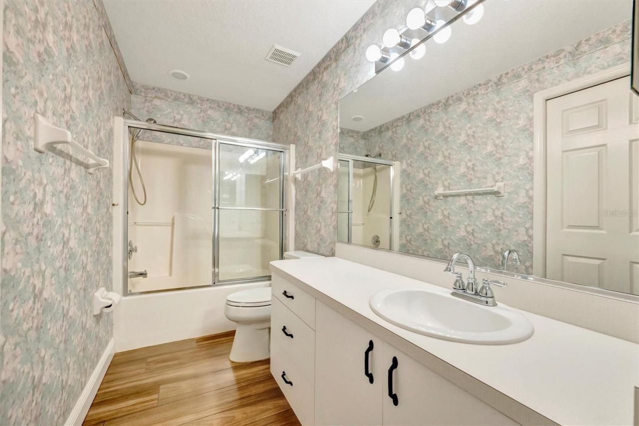 1612 Fairway Oaks Drive, Palmetto, FL 34221 Photo