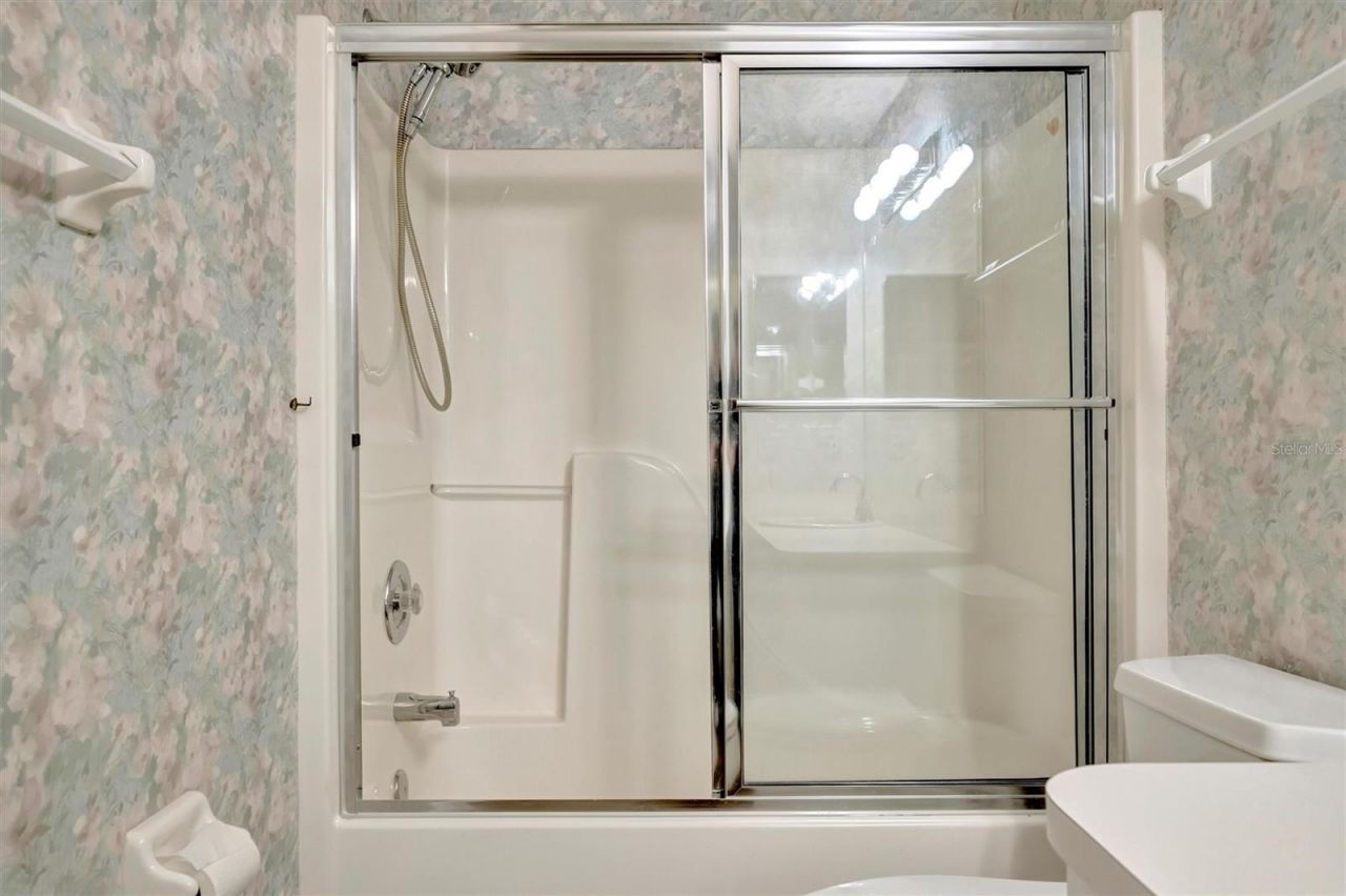 1612 Fairway Oaks Drive, Palmetto, FL 34221 Photo