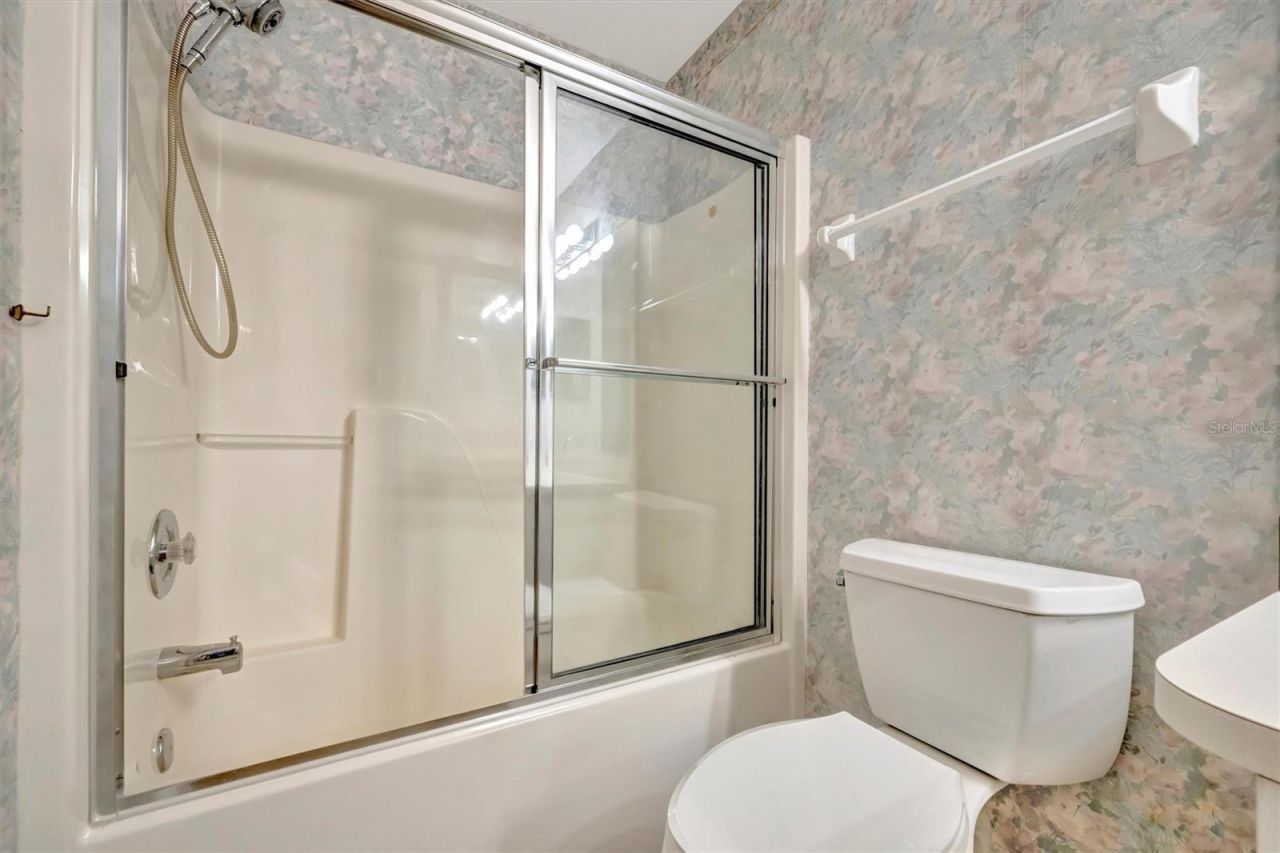 1612 Fairway Oaks Drive, Palmetto, FL 34221 Photo