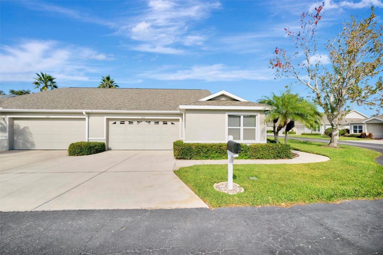 1612 Fairway Oaks Drive, Palmetto, FL 34221 Photo