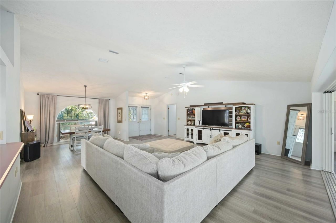 2926 Meadowood Lane, Sebring, FL 33875 Photo