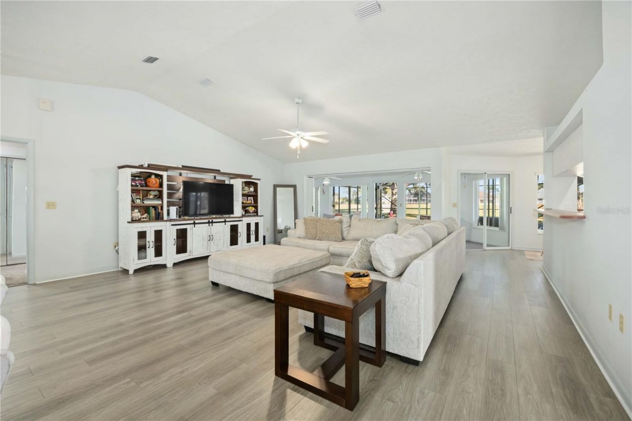 2926 Meadowood Lane, Sebring, FL 33875 Photo