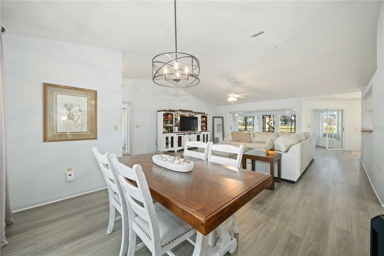 2926 Meadowood Lane, Sebring, FL 33875 Photo