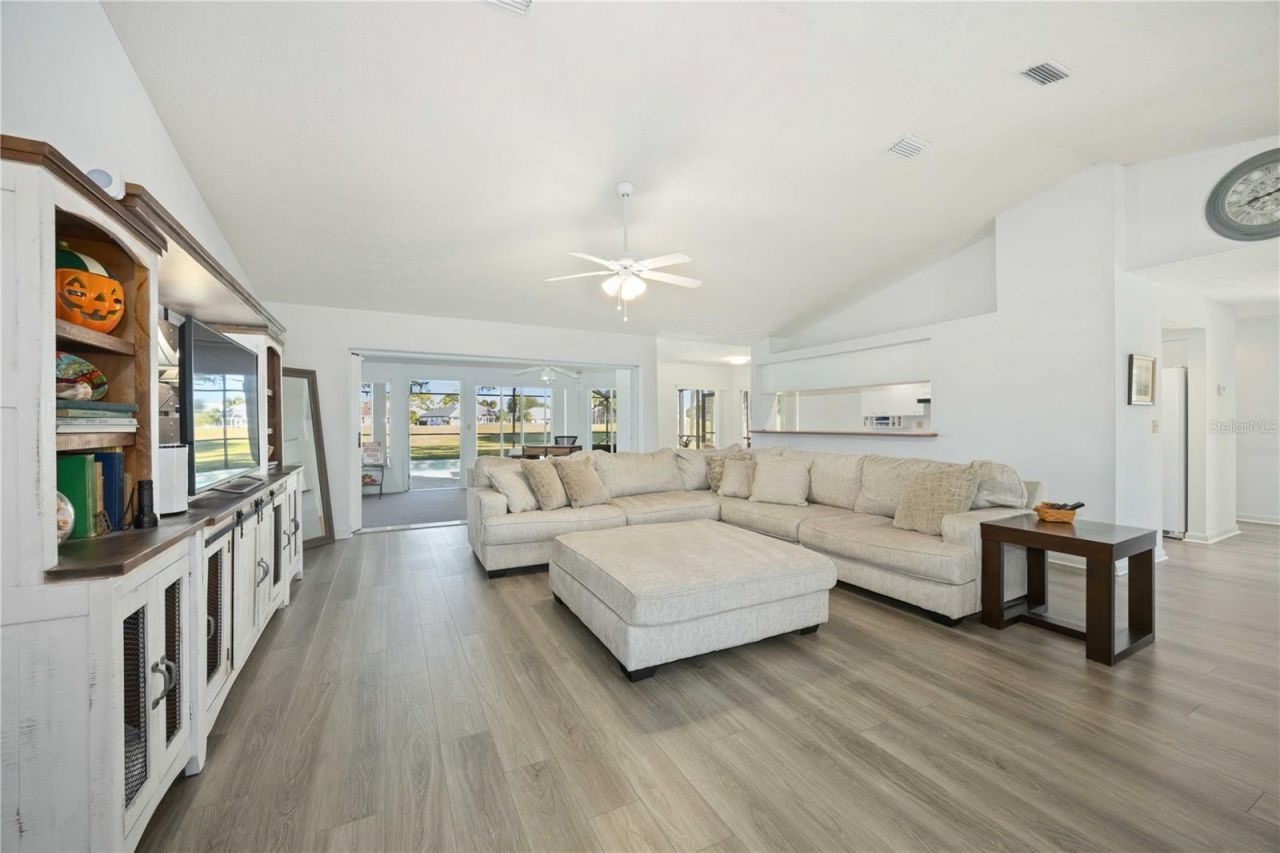 2926 Meadowood Lane, Sebring, FL 33875 Photo