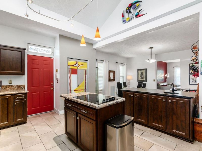 1046 Summit Street, Columbus, OH 43201 Photo 13