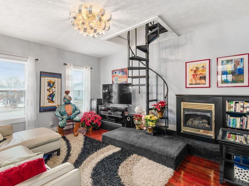 1046 Summit Street, Columbus, OH 43201 Photo 4