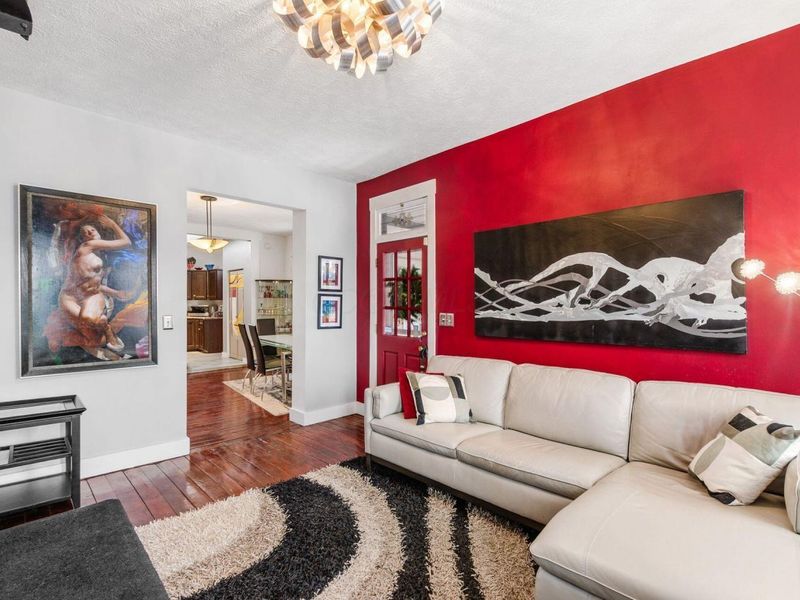 1046 Summit Street, Columbus, OH 43201 Photo 4