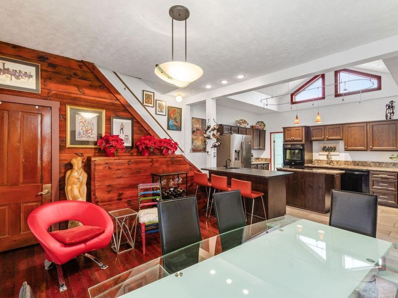 1046 Summit Street, Columbus, OH 43201 Photo 6