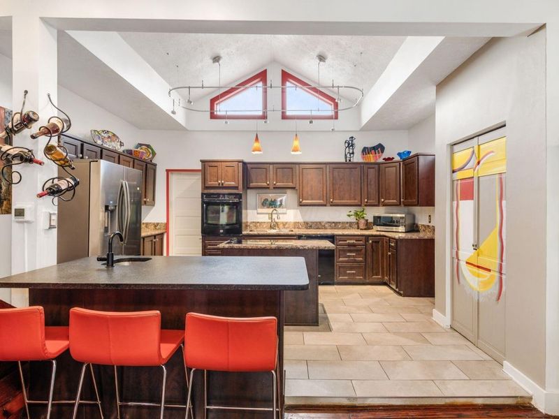 1046 Summit Street, Columbus, OH 43201 Photo 9