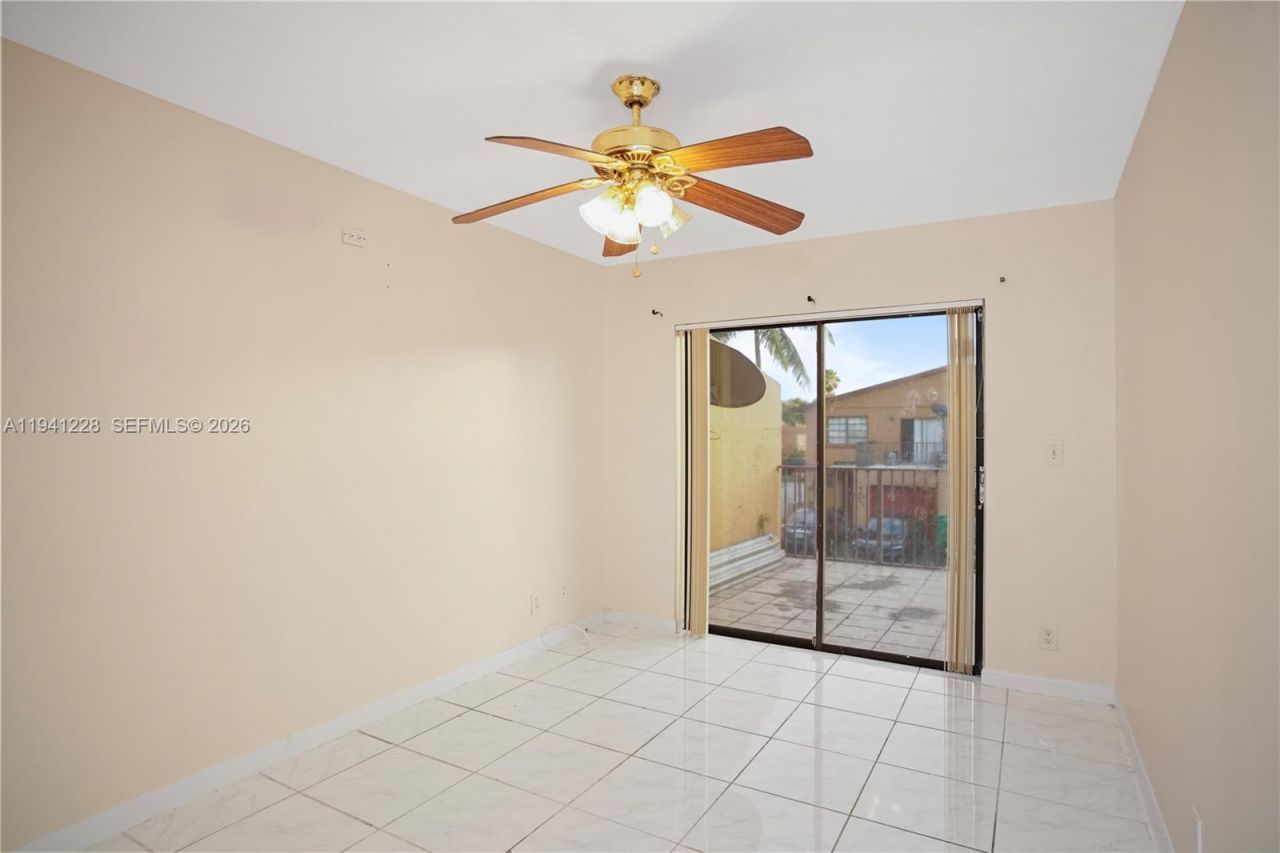 8011 NW 27th Pl, Sunrise, FL 33322 Photo